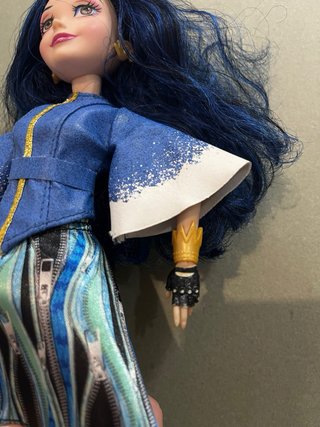 Muñeca Descendientes Evie