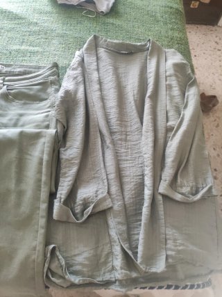 Pantalón y chaqueta verde talla 44