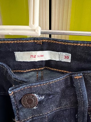 Pantalón Levis Azul Oscuro Talla 30 Americana