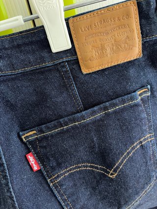 Pantalón Levis Azul Oscuro Talla 30 Americana