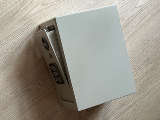Caja de seguridad con teclado numérico