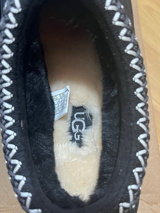 UGG Tasman Negro