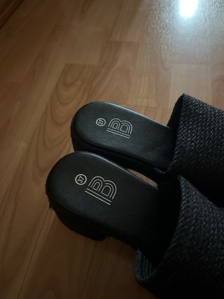 Sandalias de esparto negras