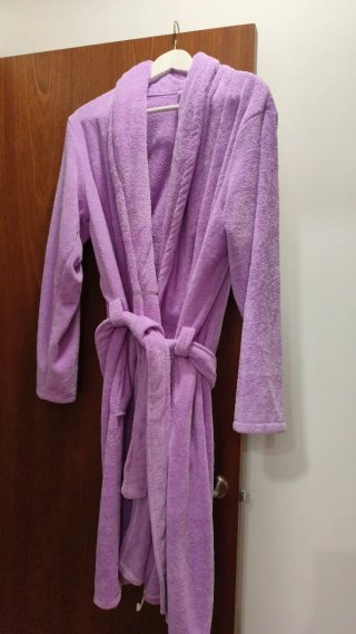 Bata de abrigo morada