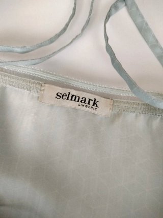Camiseta lencera Selmark azul con encaje