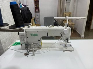 Máquina de coser ZOJE
