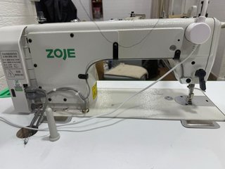Máquina de coser ZOJE