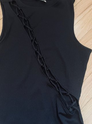 Vestido negro H&M con cordones