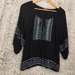 Blusa Negra Bordada Estilo Boho Talla M