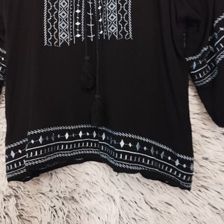 Blusa Negra Bordada Estilo Boho Talla M