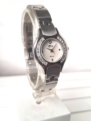 Reloj Lotus Mujer Cristales Plata Blanco. Nuevo