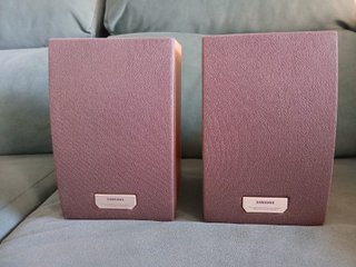 Altavoces Samsung Estantería