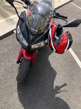 Kawasaki 1000 SX ABS Negra y Roja