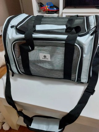 Transportín para perro azul y negro