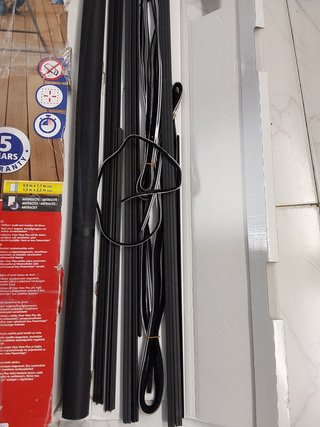 tesa Insect Stop FALT - Malla mosquitera para puertas con marco de aluminio plegable - Marco telescópico ajustable - Gris antrac