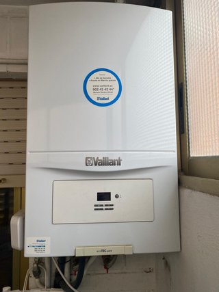 Caldera de gas decondensación Vaillant ecoTEC pure