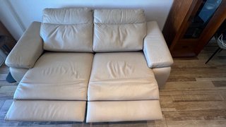 Sofá de piel eléctrico beige