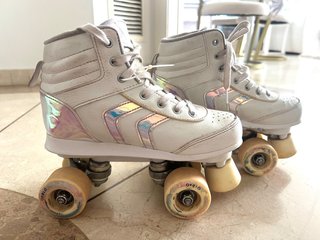 Patines 4 Ruedas Blancos Holográficos