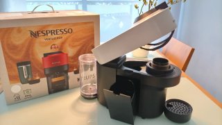 Cafetera Nespresso Vertuo Pop Blanca