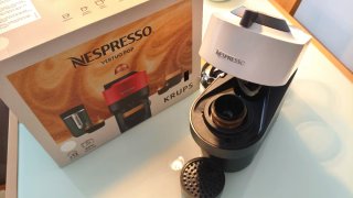 Cafetera Nespresso Vertuo Pop Blanca