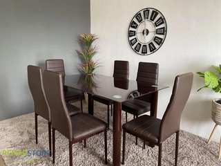 Conjuno nuevo mesa con 6 sillas OFERTA