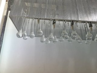 LÁMPARA DE SALÓN LÁGRIMAS