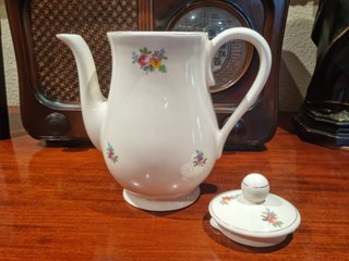 Cafetera cerámica vintage flores y filo dorado