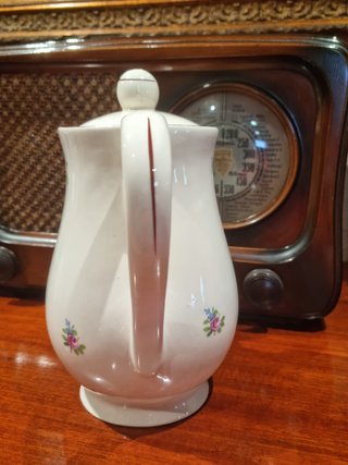 Cafetera cerámica vintage flores y filo dorado