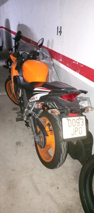 Honda CBR 125 Repsol( Se cambia por coche o moto )