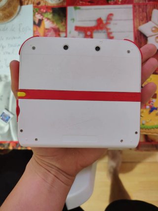 Nintendo 2DS Blanca y Roja + Super Mario Bros. 2