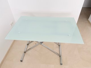 Mesa de centro elevable de cristal y acero inox