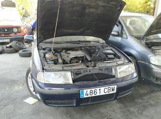Skoda 02j301107c caja octavia berlina (1u2) 254271