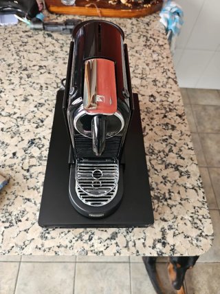 Cafetera Nespresso DeLonghi Negra