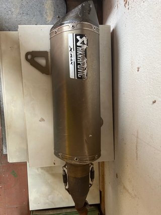 Akrapovic Xmax para reparar