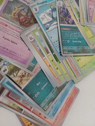 Lote 60 cartas Pokémon Holo y reverse