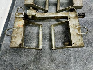 juego de cuatro carros posicionadores de vehículos