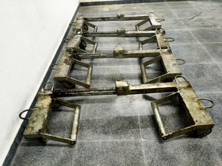 juego de cuatro carros posicionadores de vehículos