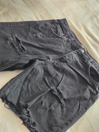 Bermuda vaquera Pull & Bear negra