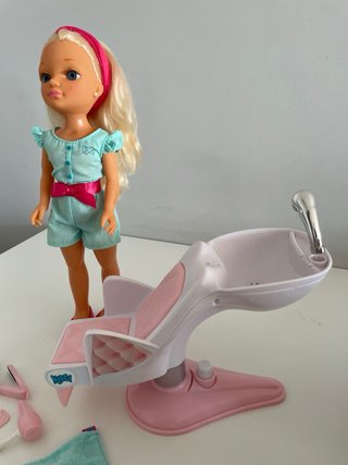 Nancy Peluquería con Accesorios