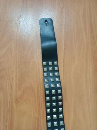 Correa Piel Tachuelas Guitarra/Bajo