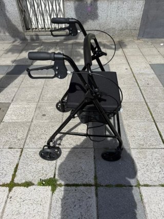 Andador Plegable para Mayores