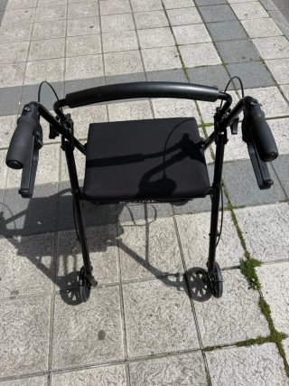 Andador Plegable para Mayores
