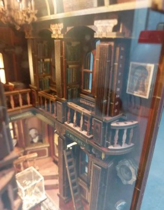 Casa de muñecas booknook soggetto libri montato