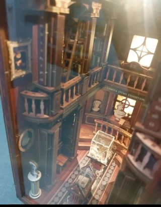 Casa de muñecas booknook soggetto libri montato