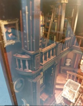 Casa de muñecas booknook soggetto libri montato