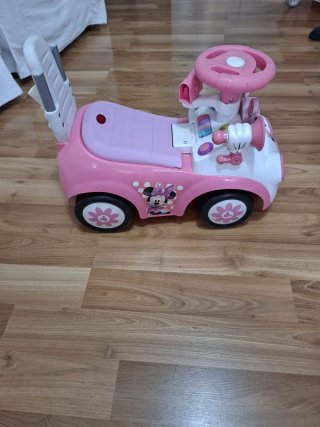 Andador para bebé rosa con volante