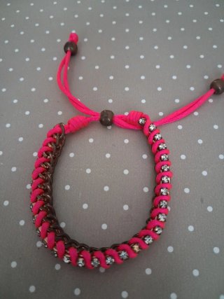 Pulseras colores vivos con cadena y strass 3 € uni