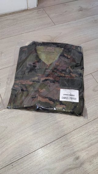 Traje militar