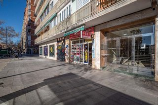 Piso en venta en Camino de Ronda - Rosaleda en Granada