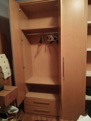 Armario grande madera marrón y beige